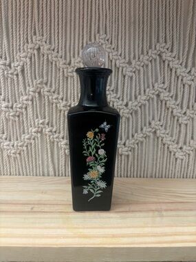 Vintage Avon Butterfly Garden Bud Vase/cologne decanter. “Birds of Paradise”